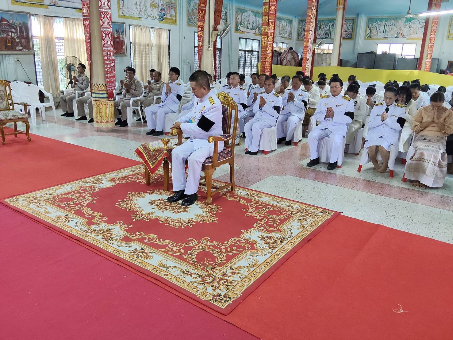 พช.ชื่นชม จังหวัดมหาสารคาม ร่วมพิธีเจริญพระพุทธมนต์และทำบุญตักบาตร ถวายพระกุศลฉลองพระชนมายุ 99 พรรษา สมเด็จพระสังฆราชฯ 